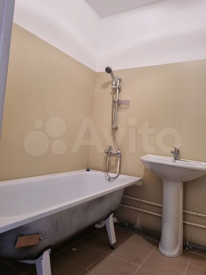 3-к. квартира, 74 м², 2/18 эт.