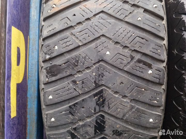 Goodyear UltraGrip Ice Arctic SUV 225/65 R17