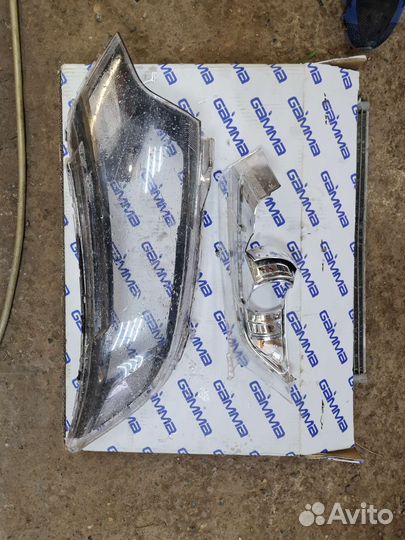 Стекло фары Mitsubishi Outlander 3/GF