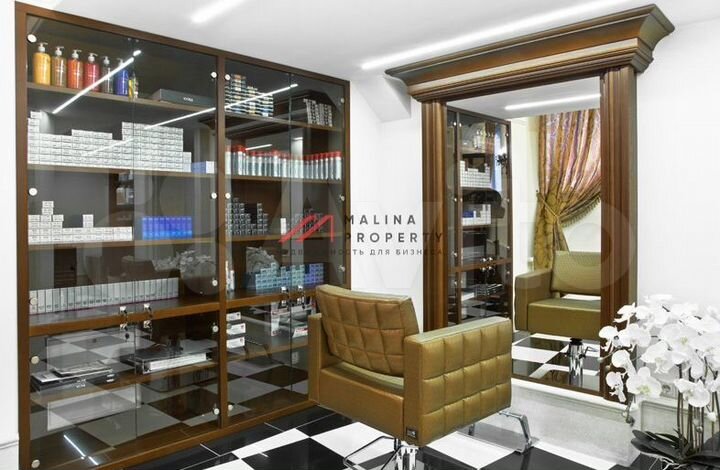 Продам торговое помещение, 196 м²