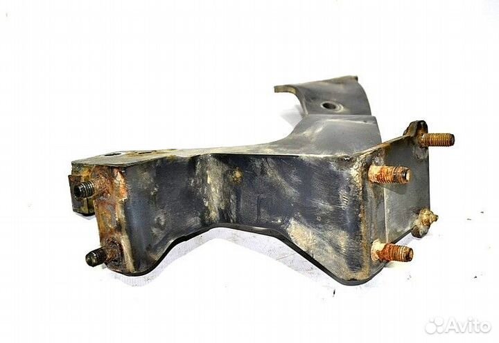 Кронштейн переднего бампера, правый scania G-serie