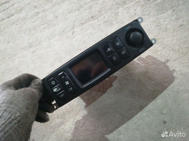 Блок управления печки/климат-контроля Mitsubishi G