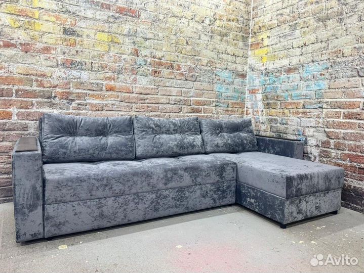 Большой угловой диван