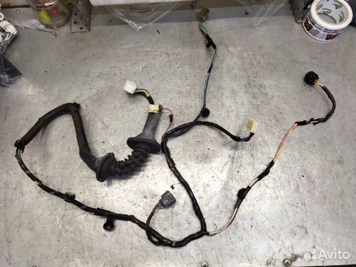 Проводка передняя левая Mitsubishi Lancer 9 седан