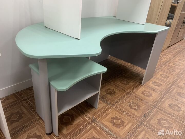 Стол компьютерный с тумбой б/у