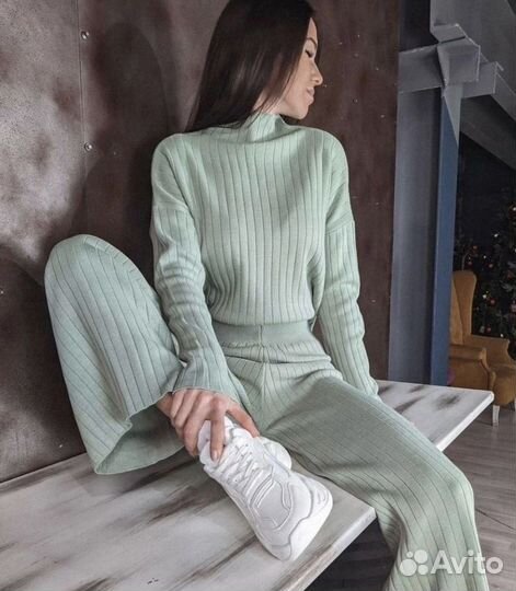 Продам костюм