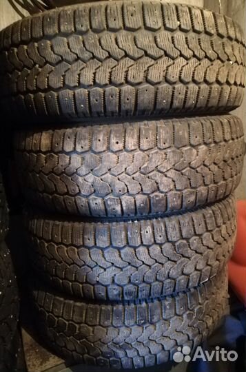 Yokohama Ice Guard Stud IG55 215/60 R17