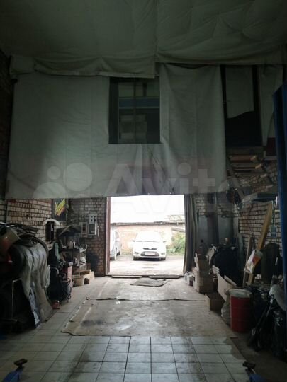 Гараж, > 30 м²