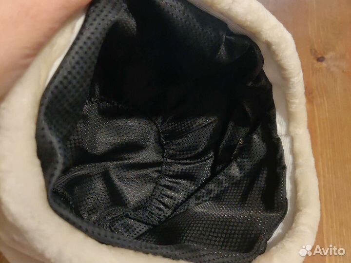 Шапка женская мутоновая