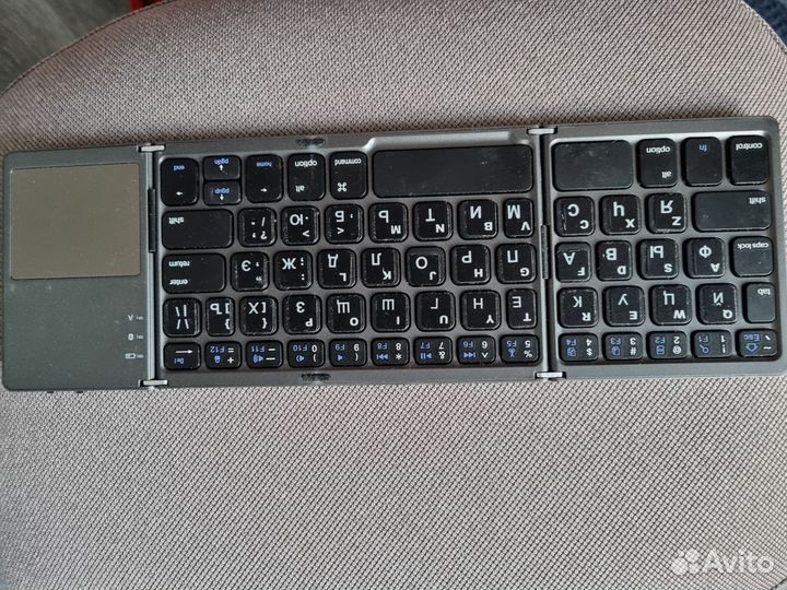 Складная Bluetooth клавиатура с Touch Pad