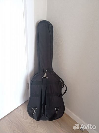 Гитара полуакустика invasion с чехлом