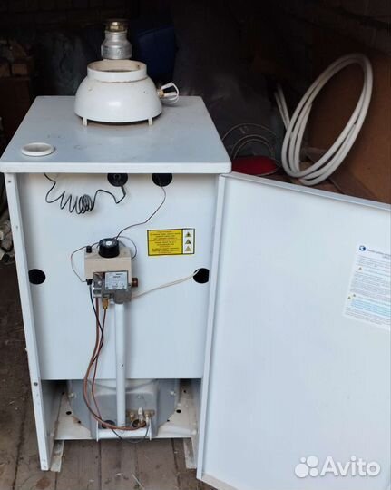 Газовый котел двухконтурный напольный