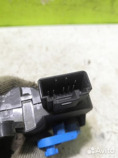 Моторчик заслонки отопителя Фольксваген Гольф 6