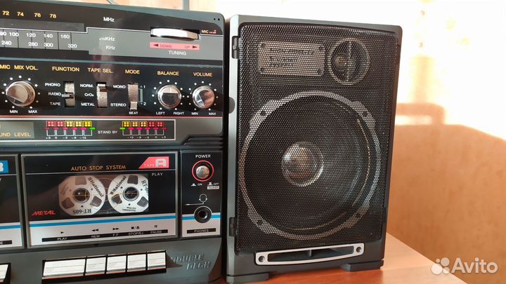 Кассетная магнитола Lasonic L30K