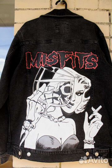 Роспись одежды акрилом