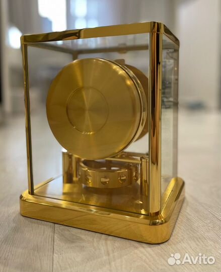 Настольные часы