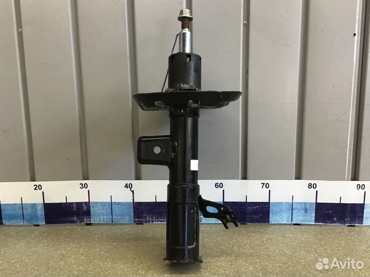 Амортизатор передний левый Toyota Camry V70 2017