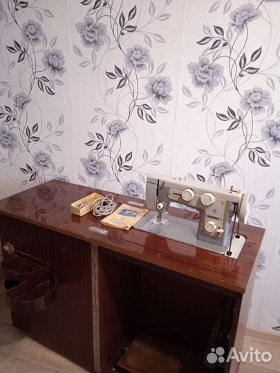 Швейная машина Подольск 142