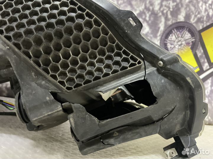 Фара правая передняя FAW Besturn X80 2018-2021