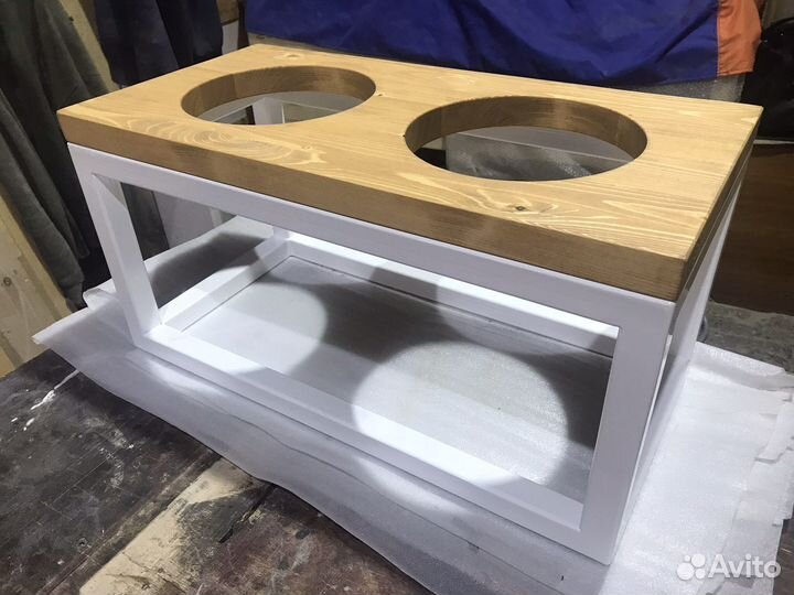 Миска из массива дерева и металла