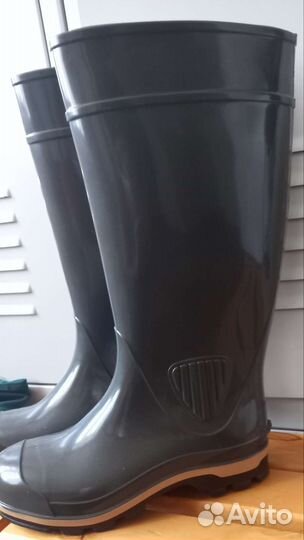 Резиновые сапоги