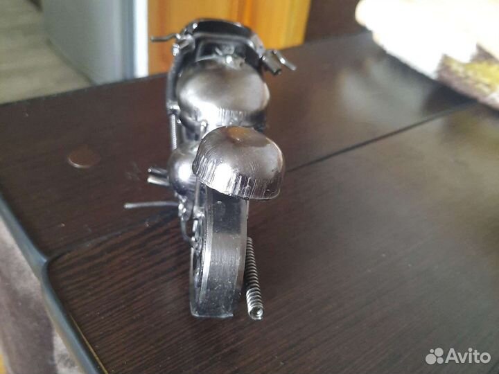 Железный мотоцикл ручной работы