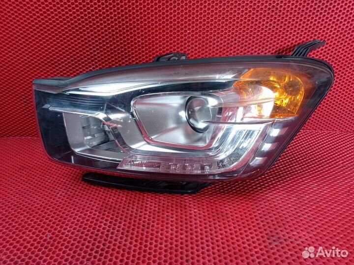 Фара левая SsangYong Actyon CK D20DTF 83105-34300