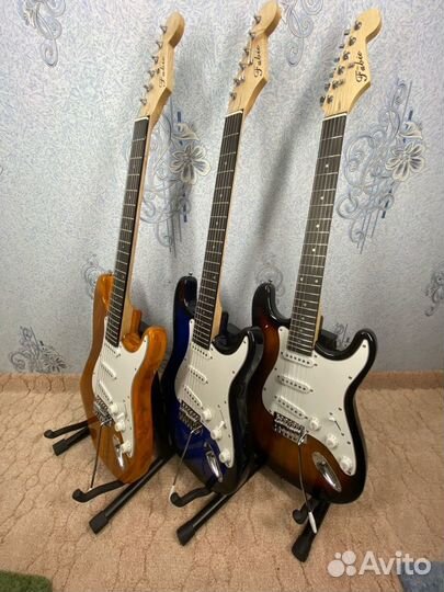 Электрогитара, новая + полный комплект