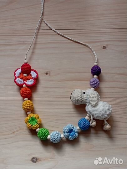 Слингобусы с игрушкой / Бусы детские для девочки