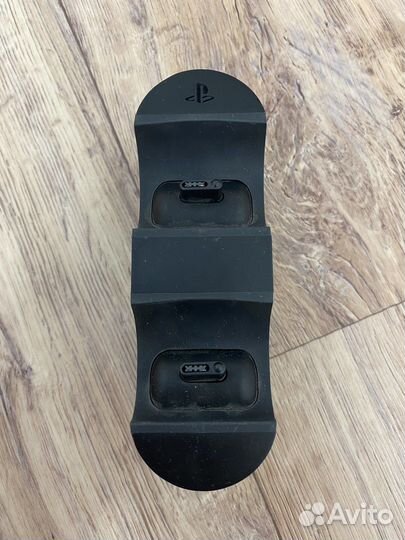 Зарядное устроиство для геймпадов Sony