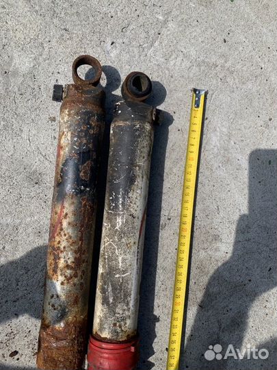 Амортизатор зад. Toyota Land cruiser