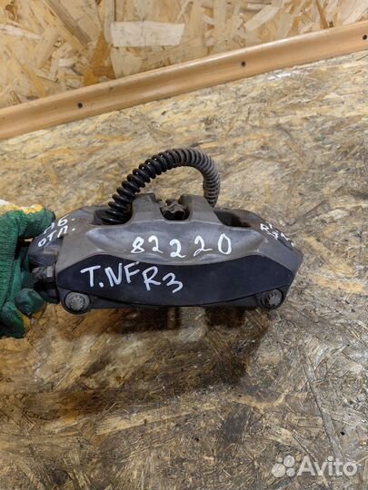 Суппорт Задний Правый Туарег NF 4 поршн 7P0615424