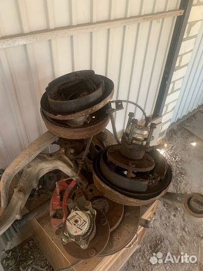 Тормозной суппорт Mitsubishi Galant 8/Legnum