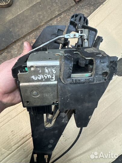 Форд Фьюжен замок задний левый