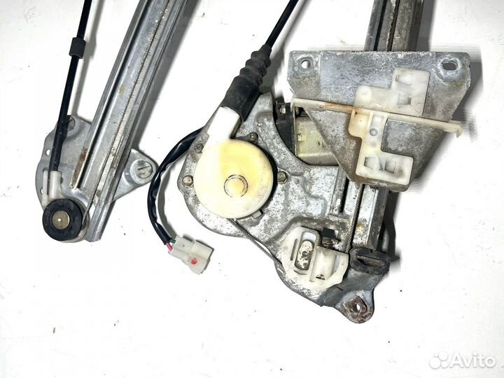 Стеклоподъемник задний в сборе Mazda 626