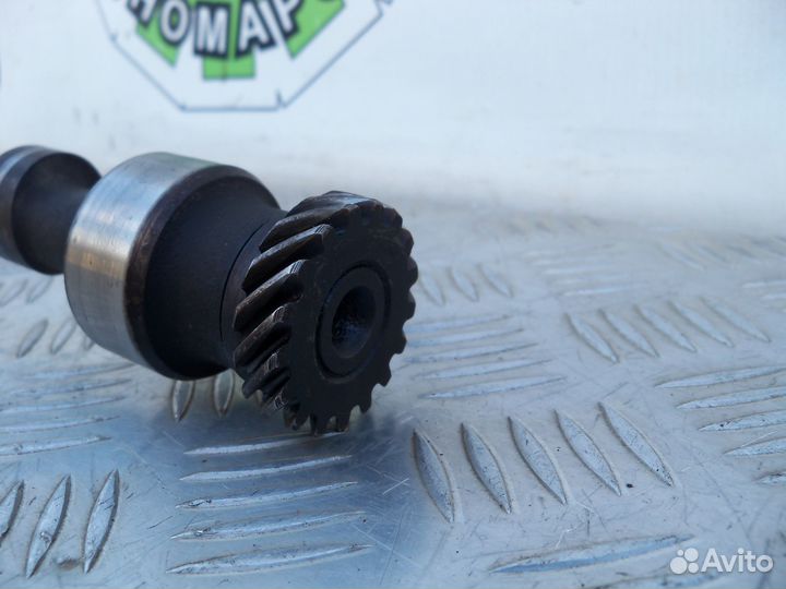 Вал масляного насоса VW Passat B3 1.8 RP