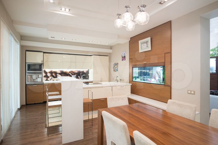 Дом 360 м² на участке 15 сот.