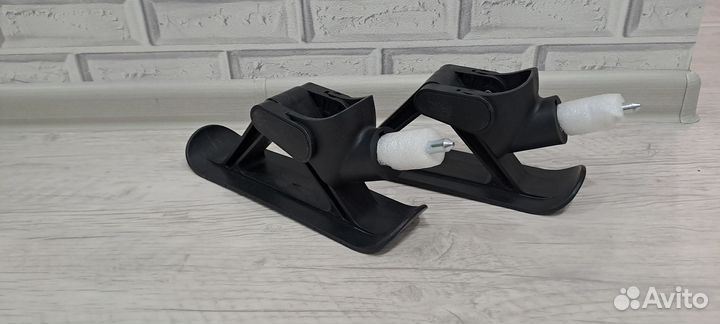 Лыжи для коляски