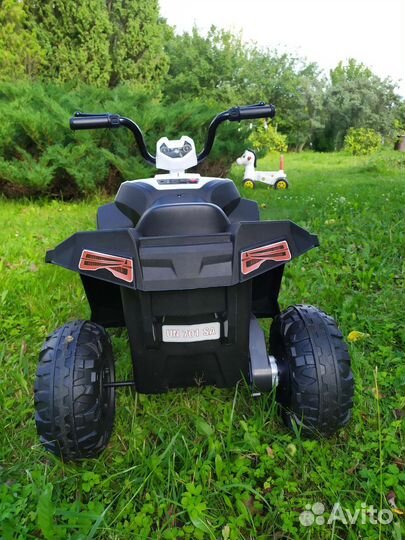 Детский квадроцикл на аккумуляторе