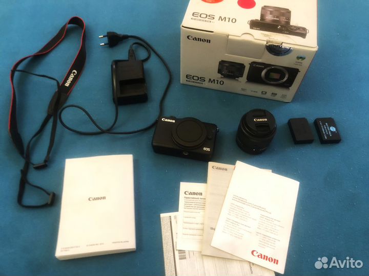 Фотоаппарат Canon EOS M10 с объективом и 2 аккум
