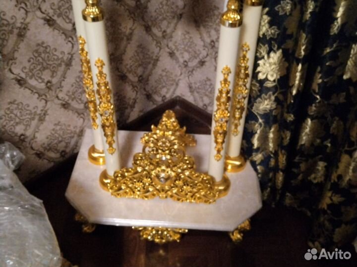 Иранские напольные часы