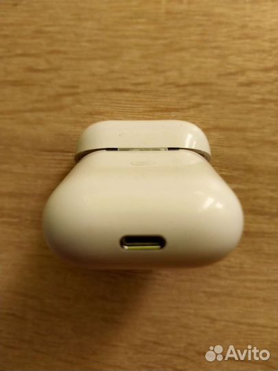 Беспроводные наушники apple airpods
