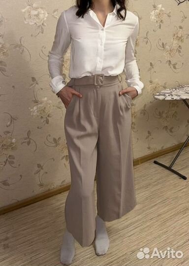 Брюки бежевые