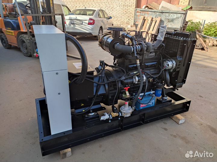 Дизельный генератор 30 квт (Новый)