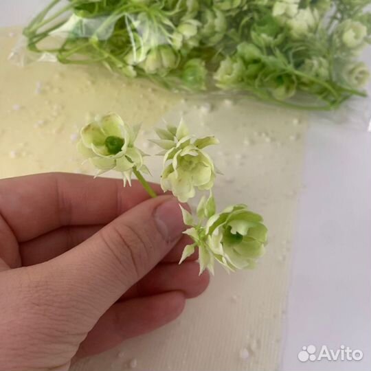 Искусственная зелень, цветок клевера