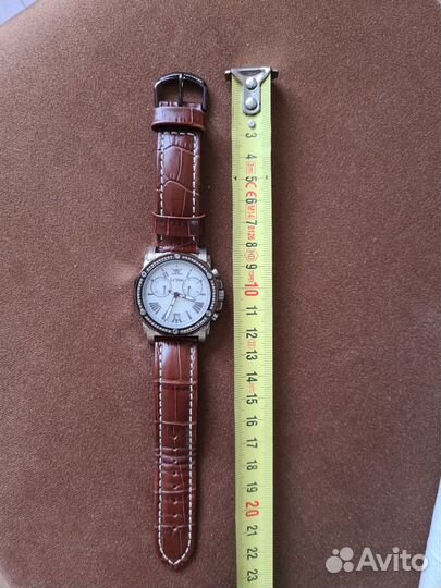 Часы Le Vian LV808