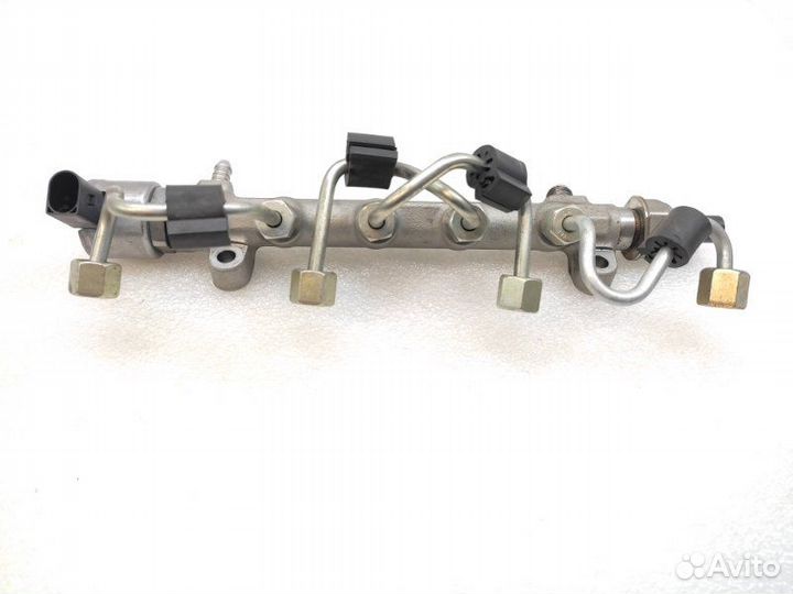 Топливная рейка (рампа) Volkswagen Tiguan 2 1.6D