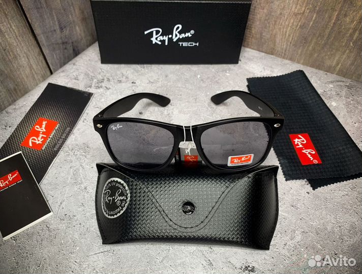 Солнцезащитные очки Ray Ban