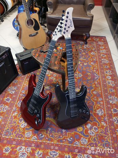 Электрическая гитара рокет новая красная и черная