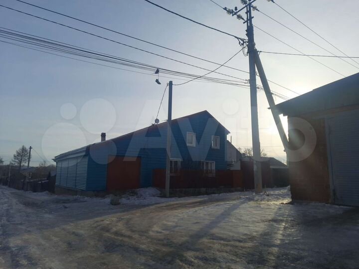 Дом 240 м² на участке 8 сот.